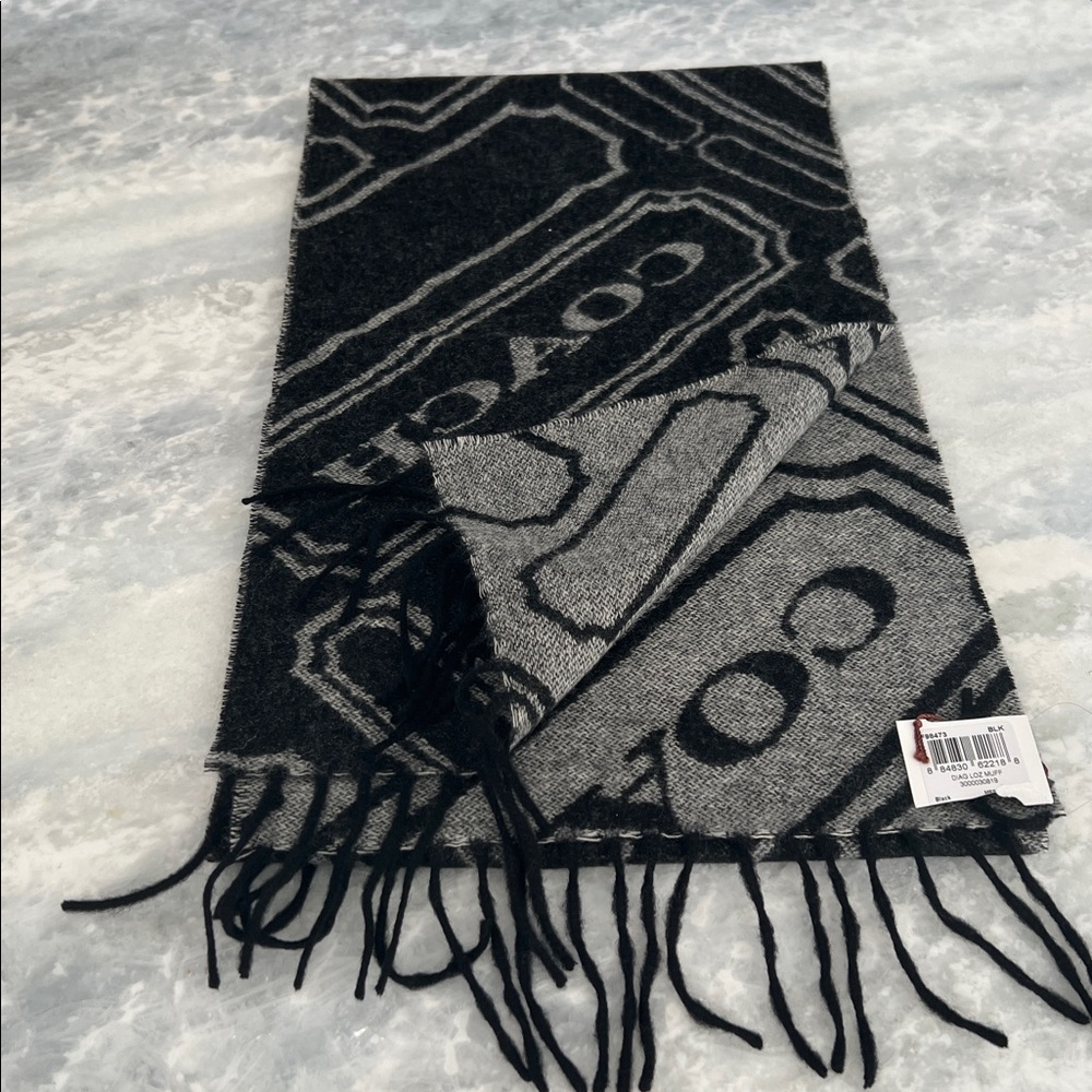 Coach Men's Scarf in Black and Gray - Picture 3 of 3